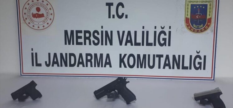 Mersin ve Hatay'da silah kaçakçılığı operasyonunda yakalanan 5 zanlı tutuklandı