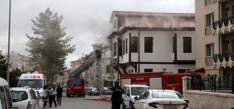Milli Eğitim Bakanı Selçuk'un Sivas'ta açtığı “Masal Evi”nde çıkan yangında hasar oluştu