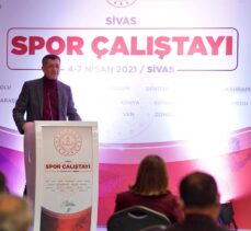 Milli Eğitim Bakanı Ziya Selçuk, Sivas'ta İl Milli Eğitim Müdürleri ile bir araya geldi: