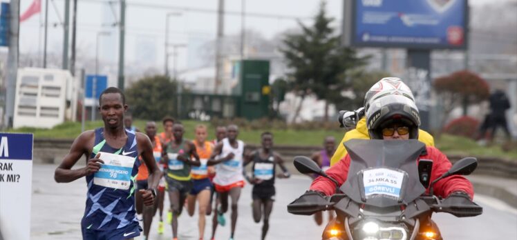N Kolay İstanbul Yarı Maratonu koşuldu
