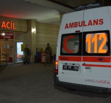 Şanlıurfa'da kamyonet şarampole devrildi: 8 yaralı