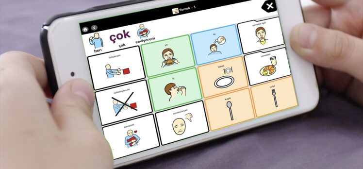 Turkcell'in otizmli çocuklara özel uygulaması “İçimdeki Hazine” yenilendi