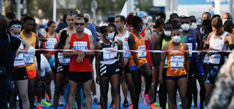 2. Uluslararası İzmir Maratonu koşuldu