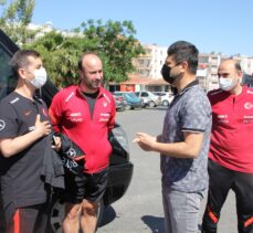 A Milli Futbol Takımı oyuncuları, Antalya'da Kovid-19 aşısı yaptırdı