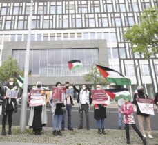 Berlin'de yaşayan Filistinliler Alman medyasının İsrail yanlısı haberlerini protesto etti