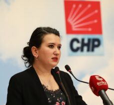CHP Genel Başkan Yardımcısı Gökçen, gençlerin taleplerine ilişkin basın toplantısı düzenledi: