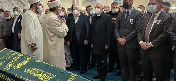 CHP Genel Başkanı Kılıçdaroğlu, eski Devlet Bakanı Erhan'ın Ağrı'daki cenaze törenine katıldı