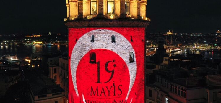 Galata Kulesi 19 Mayıs'a özel görsellerle ışıklandırıldı