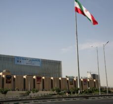 İran'da Kovid-19'a karşı aşılama çalışmaları devam ediyor
