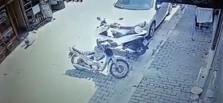 İzmir'de 3 kişinin silahla yaralanmasına ilişkin güvenlik kamera kaydı ortaya çıktı