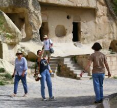 Kapadokya'yı nisanda 74 bin 458 turist gezdi