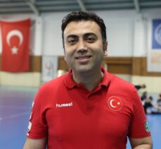 Kastamonu Belediyespor Antrenörü Serkan İnci: “Şampiyon olduğumuz için çok mutluyum”