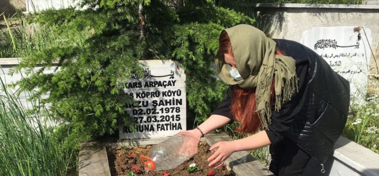 Kocaeli'de genç kadının annesinin mezarını ziyaret etme isteği yerine getirildi
