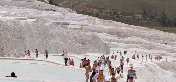 Pamukkale tam kapanma süresince 12 bin 597 turisti misafir etti