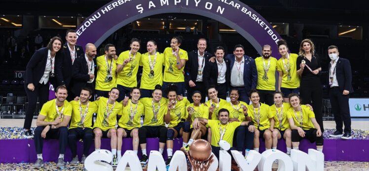 Kadınlar basketbolda Fenerbahçe'nin şampiyonluğu