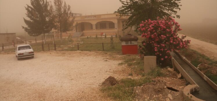 Şanlıurfa'da toz fırtınası hayatı olumsuz etkiledi