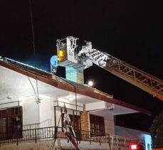 Silivri'de müstakil evin çatısında çıkan yangın söndürüldü