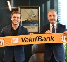 VakıfBank’ın yeni marka yüzü oyuncu Tolga Sarıtaş oldu