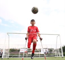 13 yaşındaki Tuncay Efe Hankulu, Ampute Futbol Süper Lig maçlarına çıkmanın sevincini yaşıyor: