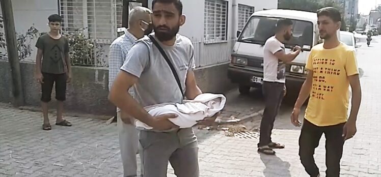 Adana'da 1 aylık bebeğin yataktan düşerek hayatını kaybettiği iddiası