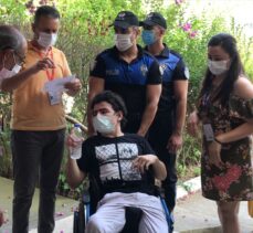 Adana'da engelli şehit çocuğunu YKS'ye gireceği okula polis götürdü