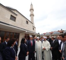 Diyanet İşleri Başkanı Erbaş, Bulgaristan'ın Kırcaali şehrindeki camileri ziyaret etti