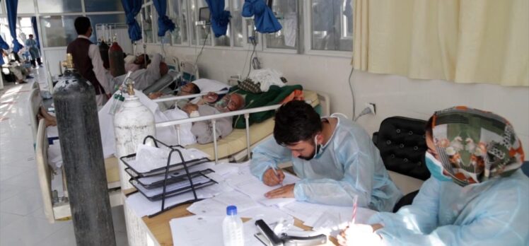 Afganistan'da Kovid-19 vakalarının sayısı yüksek seyrediyor