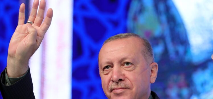 Cumhurbaşkanı Erdoğan: “İzmir'deki provokatif saldırıyı en şiddetli şekilde kınadık, kınıyoruz, benzerlerini de kınayacağız.”