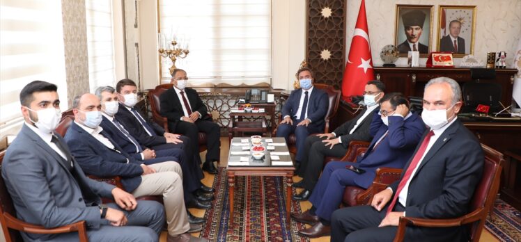 AK Parti Genel Başkan Yardımcısı Özhaseki, partisinin Aksaray İl Başkanlığını ziyaret etti: