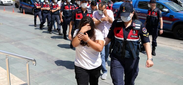 Antalya ve Konya'da göçmen kaçakçılığı yaptıkları iddia edilen 7 şüpheli yakalandı