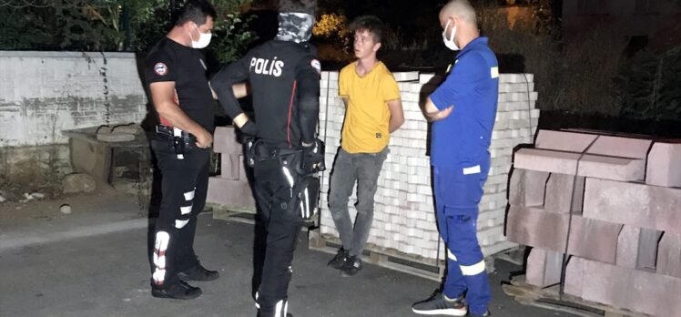 Antalya'da kovalamaca sonucu yakalanan ehliyetsiz otomobil sürücüsüne yaklaşık 10 bin lira ceza kesildi
