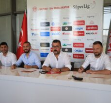 Antalyaspor'da iç transferde 3 futbolcuyla sözleşme imzalandı