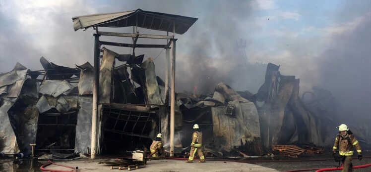 GÜNCELLEME- Çatalca'da imalathanede çıkan yangın kontrol altına alındı