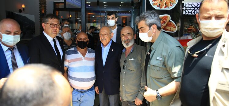 CHP Genel Başkanı Kemal Kılıçdaroğlu, İzmit Körfezi'ndeki müsilajı inceledi: