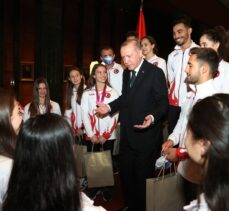 Cumhurbaşkanı Erdoğan, şampiyonalarda madalya alan cimnastikçileri kabulünde konuştu: