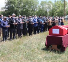 Erzincan'da 92 yaşında vefat eden Kore gazisi Zeynel Polat'ın cenazesi toprağa verildi
