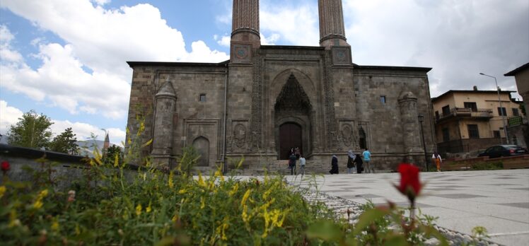 Erzurum'un simgelerinden Çifte Minareli Medrese, 'Vakıf Eserleri Müzesi' olarak misafirlerini ağırlayacak