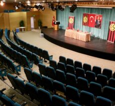 Eskişehirspor'da olağanüstü kongre, yeterli çoğunluk sağlanamadığı için ertelendi