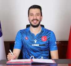 Halkbank Erkek Voleybol Takımı, tecrübeli pasörü Aslan Ekşi ile sözleşme yeniledi