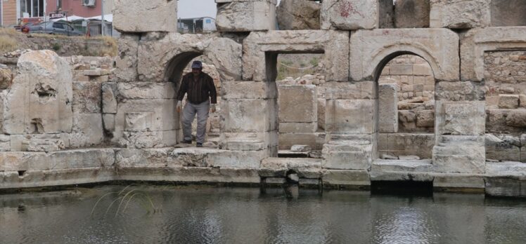 İçerisinde 2 bin yıldır sıcak su akan tarihi hamam ziyarete açılacak