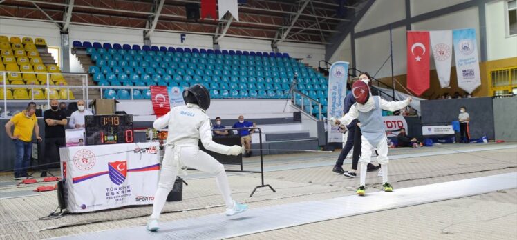 Sakarya'da düzenlenen 10, 12 ve 14 Yaş Altı Eskrim Türkiye Şampiyonası sona erdi