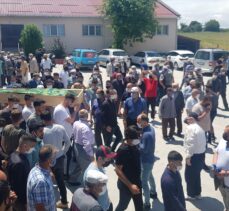 Samsun'da arkadaşlar arasında çıkan kavgada ölen 3 kişi toprağa verildi