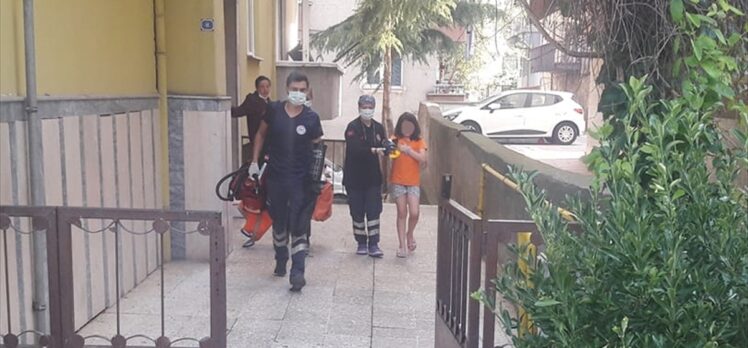 Samsun'da kolu asansöre sıkışan kız çocuğunu itfaiye ekipleri kurtardı