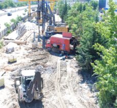 Sultanbeyli metro inşaatında ağaçların iş makinesiyle kırılması vatandaşların tepkisine neden oldu