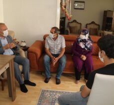 Suriyeli Muhammed, Erzincan'daki koruyucu ailenin yanında sıcak yuvada büyüyor