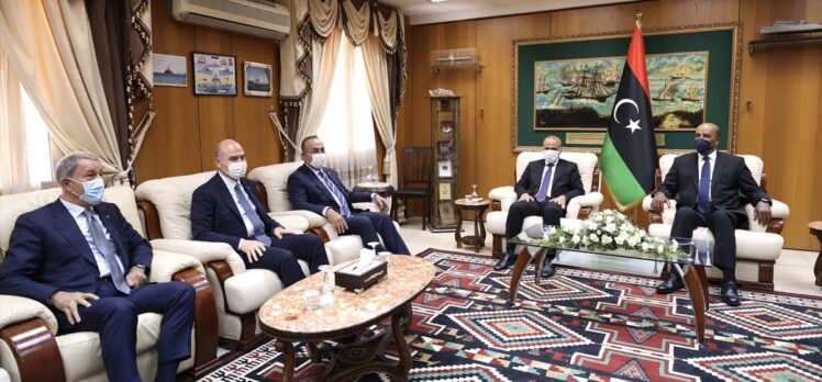 Dışişleri Bakanı Çavuşoğlu, Libya Başbakanı Dibeybe ve Başkanlık Konseyi üyeleri ile görüştü