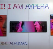 Türkiye'nin ilk robot oyuncusu Aypera, Contemporary Istanbul'da kendi hikayesini anlatıyor
