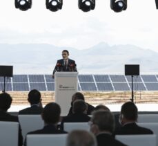 Enerji ve Tabii Kaynaklar Bakanı Fatih Dönmez, Konya'da yenilenebilir enerji yatırımlarını değerlendirdi:
