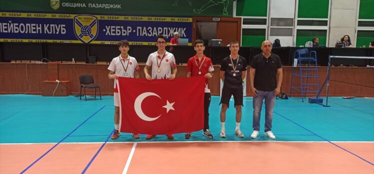 17 Yaş Altı Badminton Milli Takımı, Bulgaristan'da 12 madalya kazandı