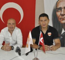 Adanaspor Teknik Direktörü Fırat Gül: “6-12 oyuncu transfer etme düşüncemiz var”